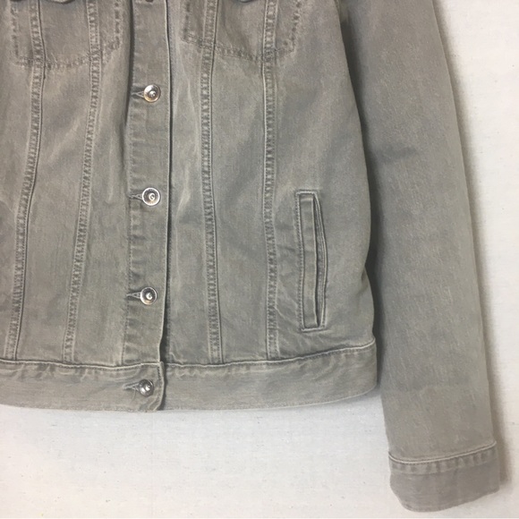 L.L. Bean Trucker Denim Jacket – Women’s Medium (Worn Grey) - Picture 2 of 16